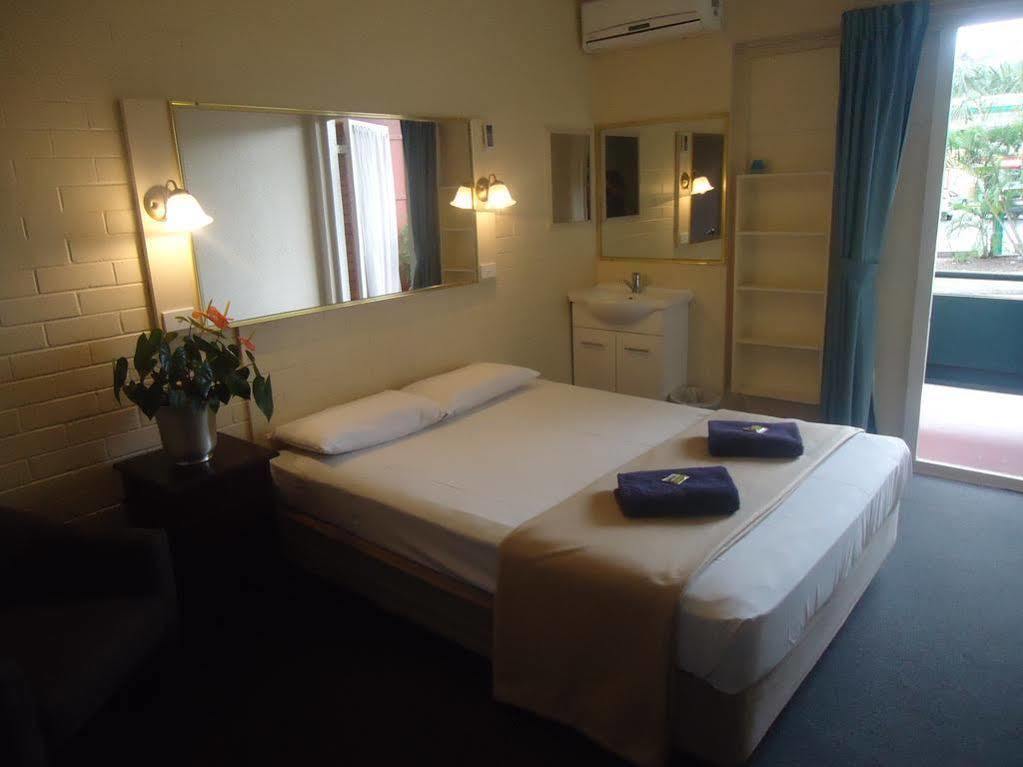 Kingsford Riverside Inn Брисбен Экстерьер фото