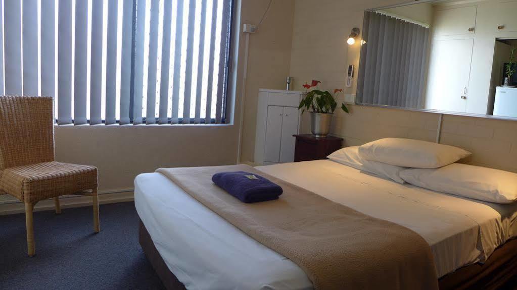 Kingsford Riverside Inn Брисбен Экстерьер фото